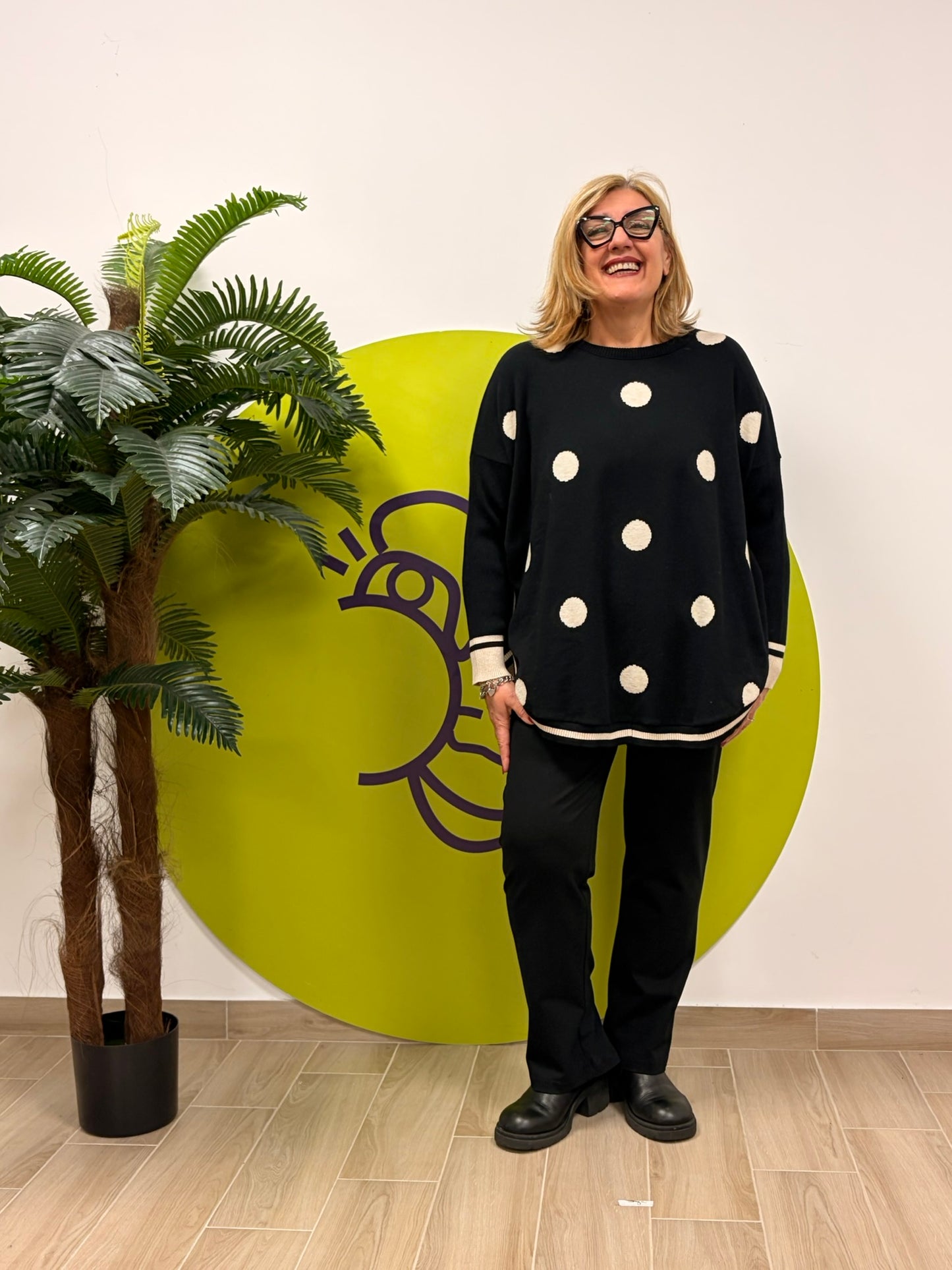 Girocollo stondato a pois