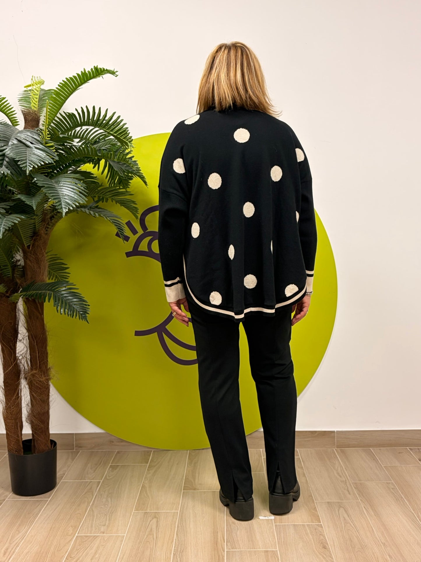 Girocollo stondato a pois