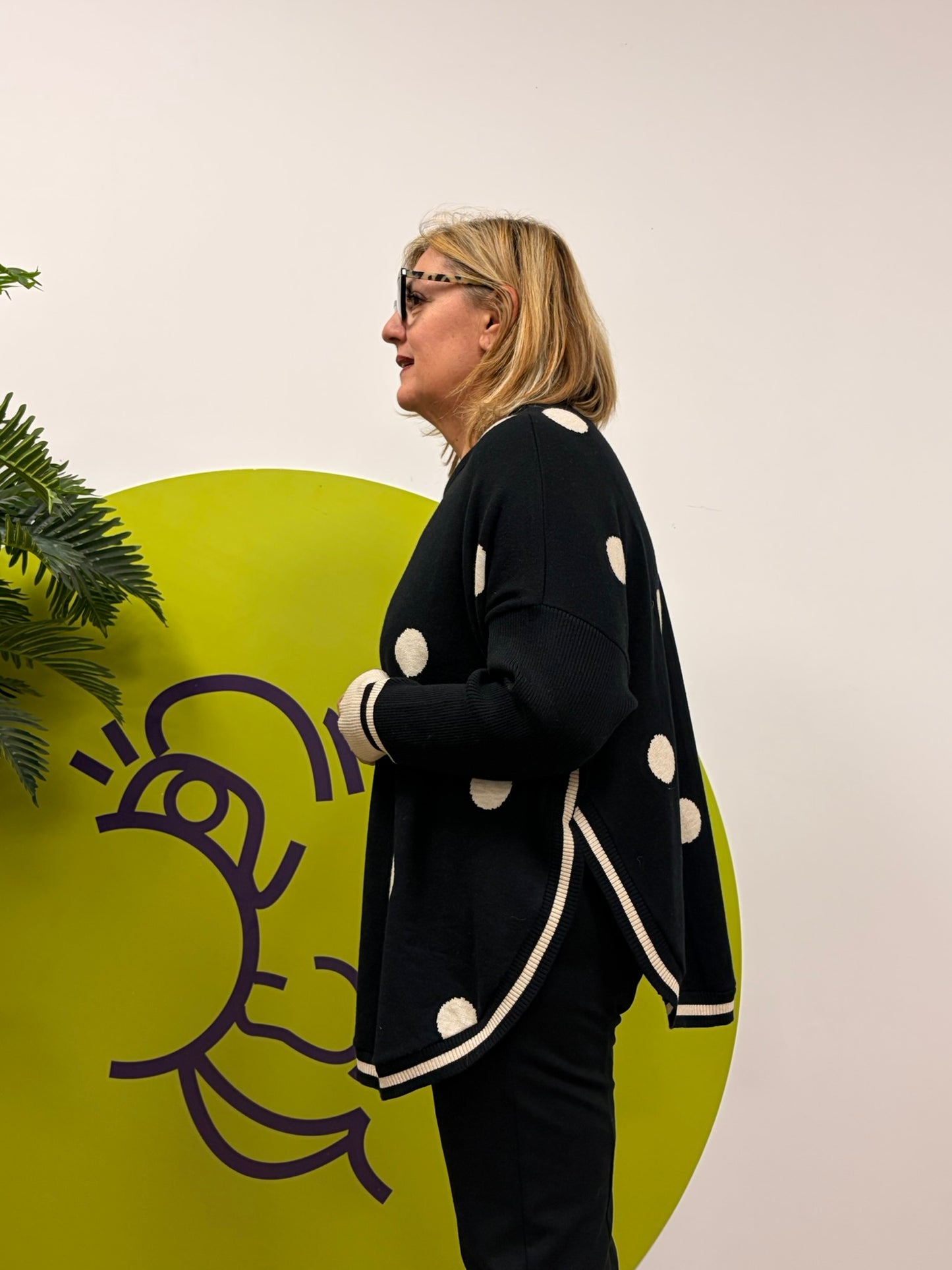 Girocollo stondato a pois