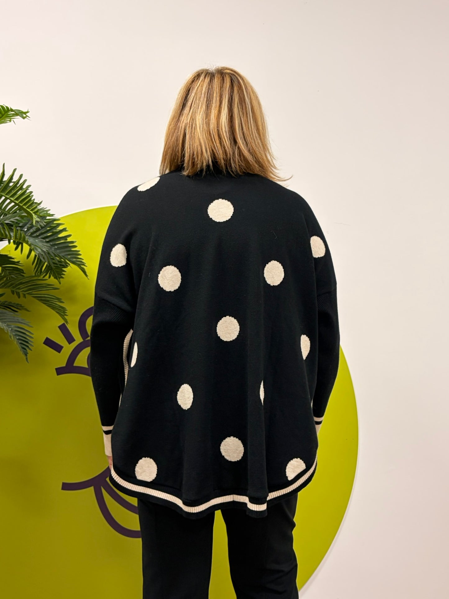 Girocollo stondato a pois