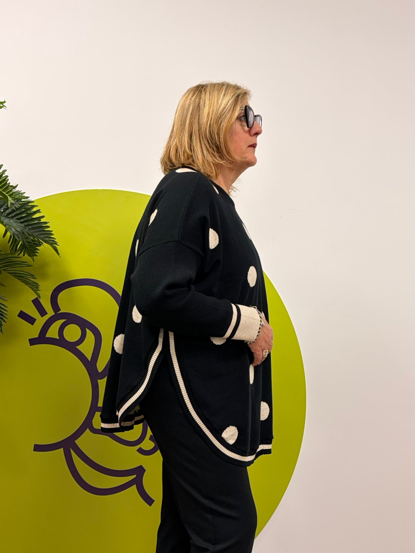 Girocollo stondato a pois