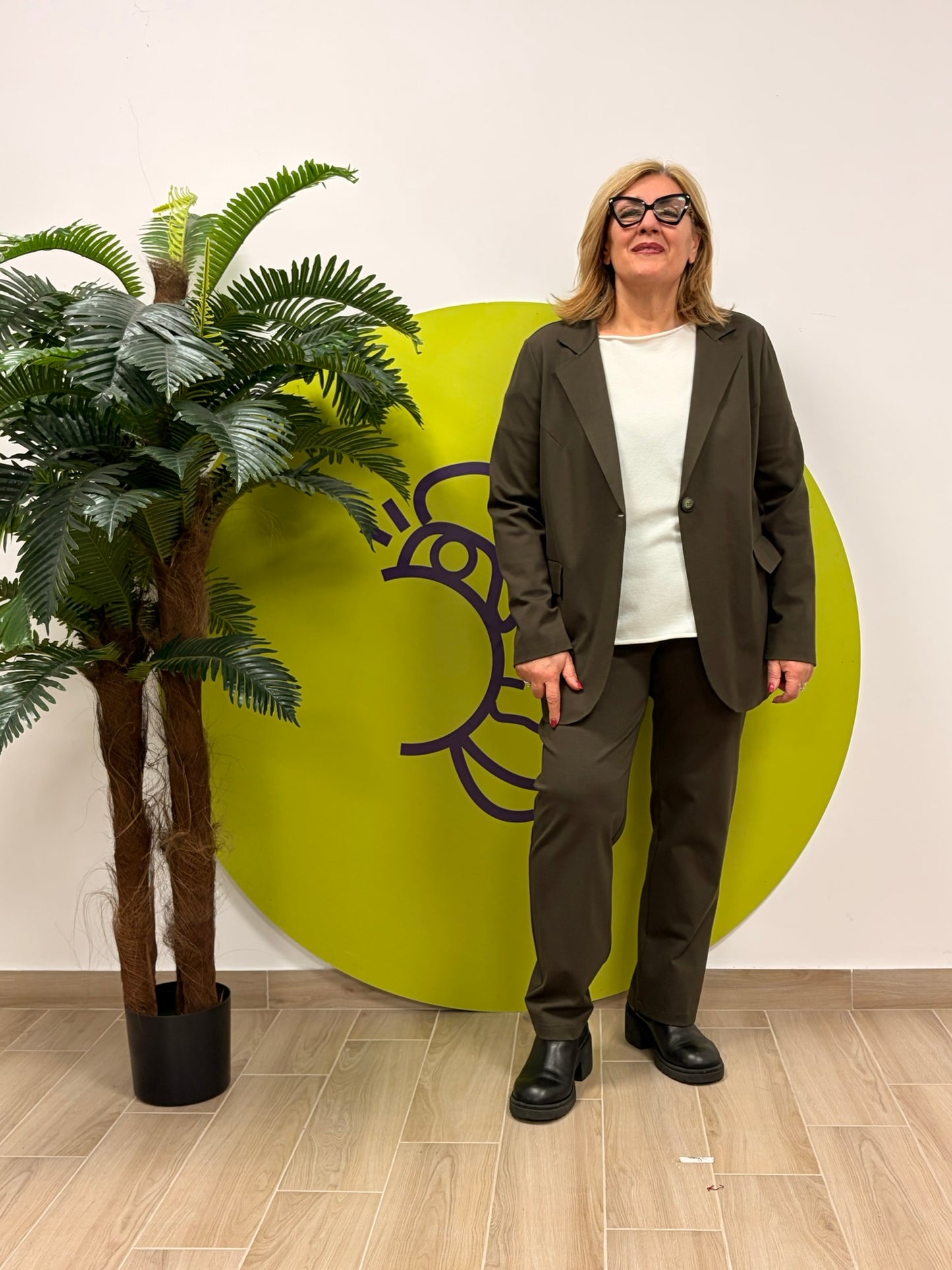 Pantalone dritto con spacchetto